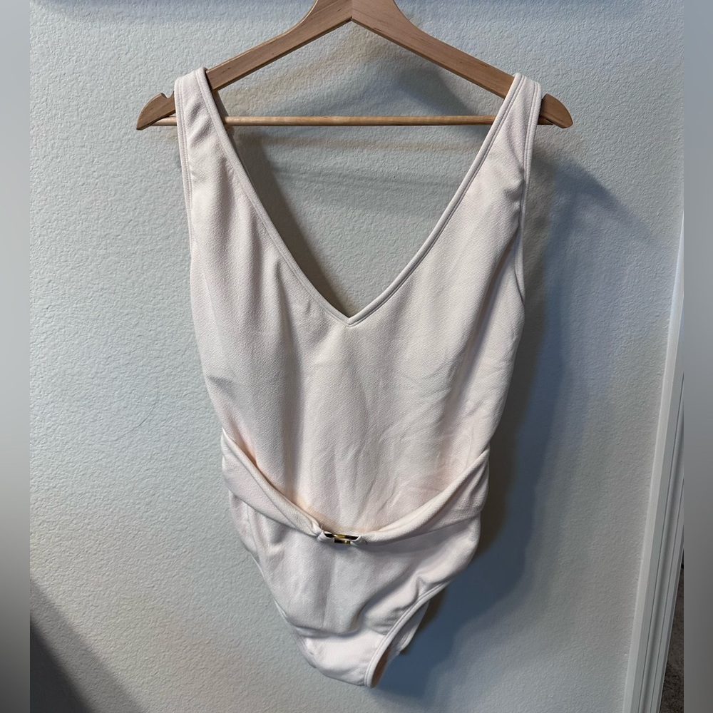 Elegant White One-Piece Swimsuit - Sz XL